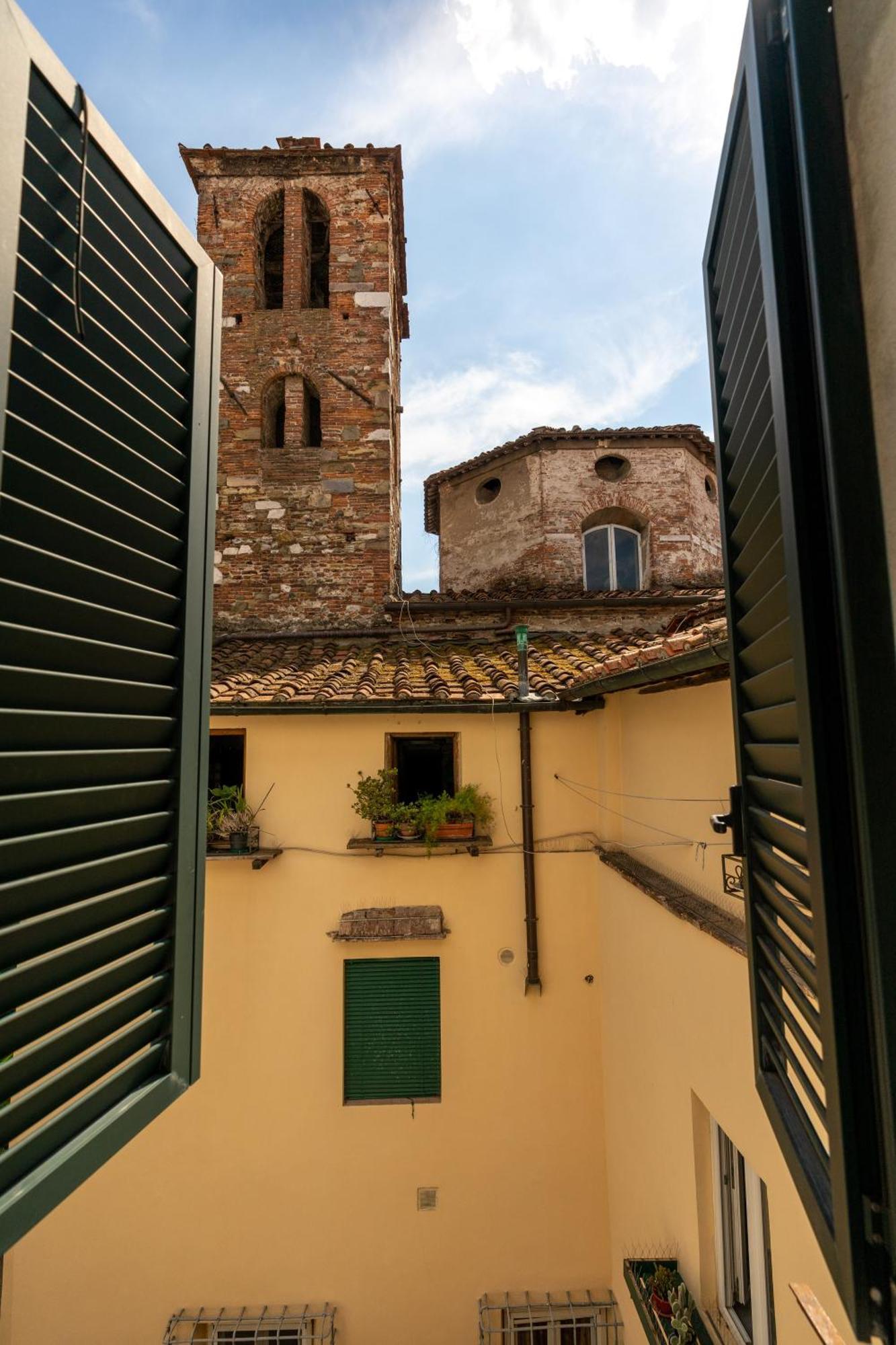 Historic Apt In The Center Of Lucca With Balcony公寓 外观 照片