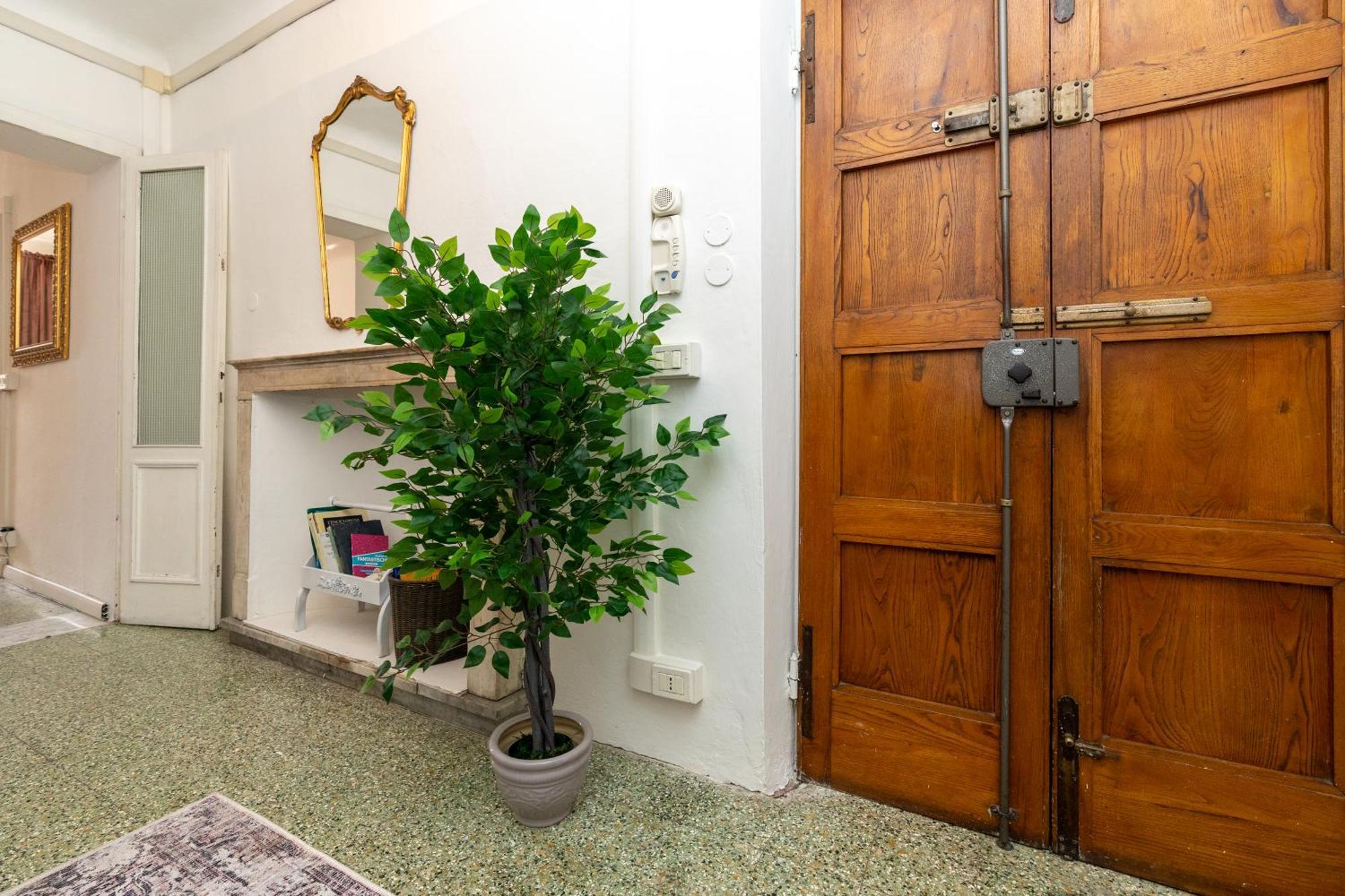 Historic Apt In The Center Of Lucca With Balcony公寓 外观 照片