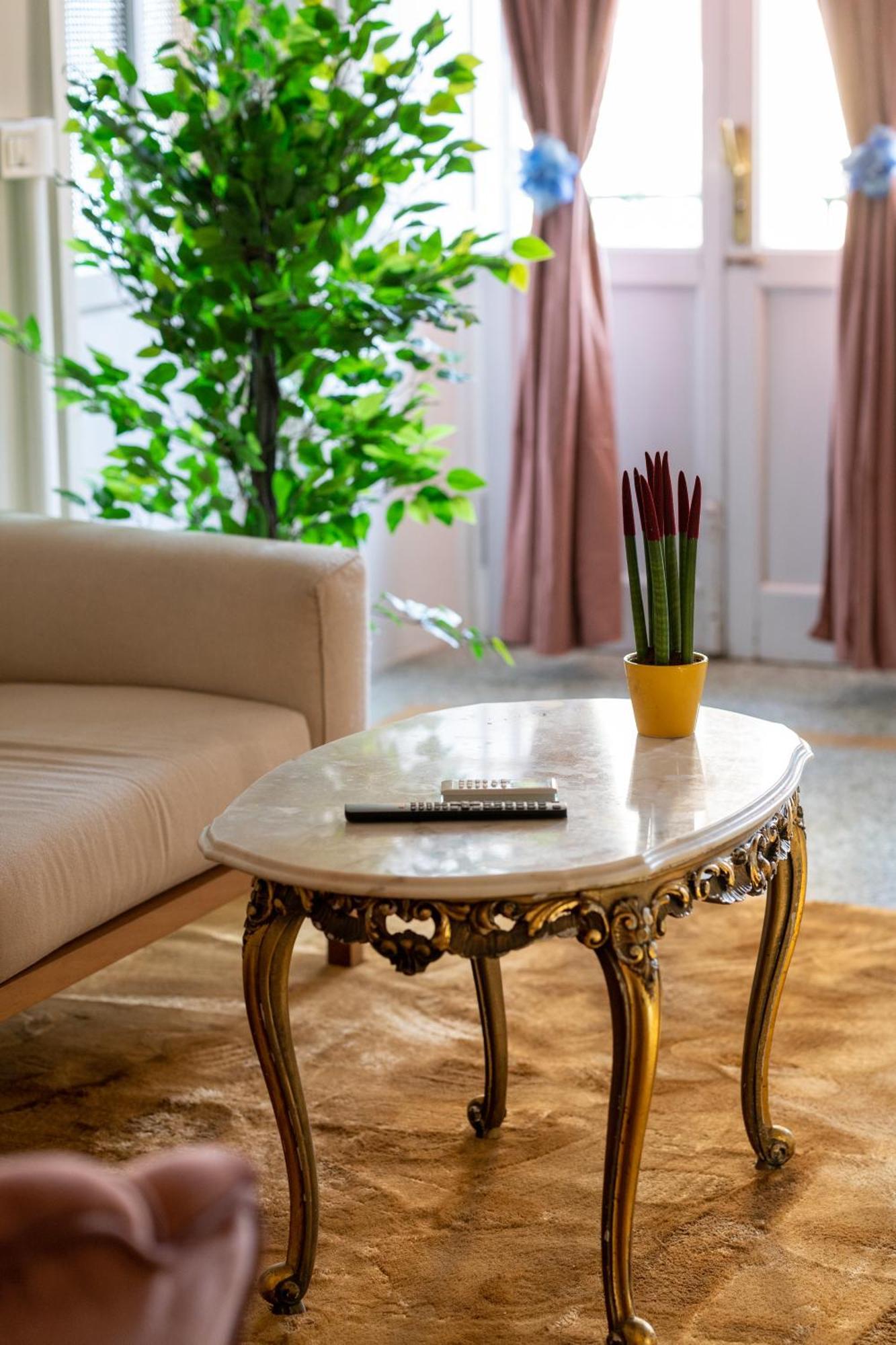 Historic Apt In The Center Of Lucca With Balcony公寓 外观 照片